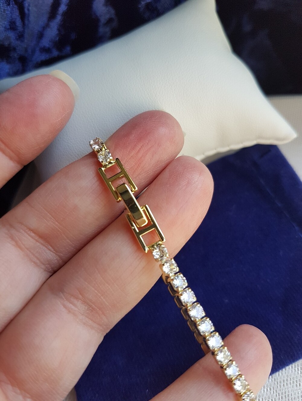 Swarovski Elements 18Gold Over 925 Sterling Silver Delicate Tennis Bracelet NEW - Picture 6 of 9